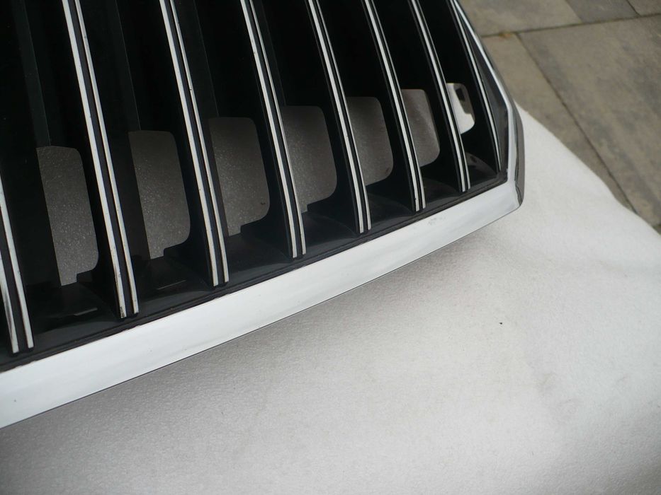 Skoda superb 2 lift grill atrapa