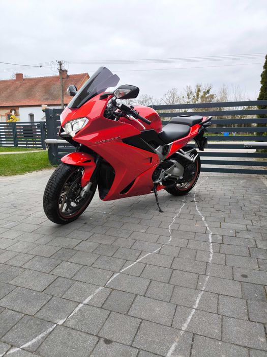 Honda VFR800 Zadbany, mały przebieg