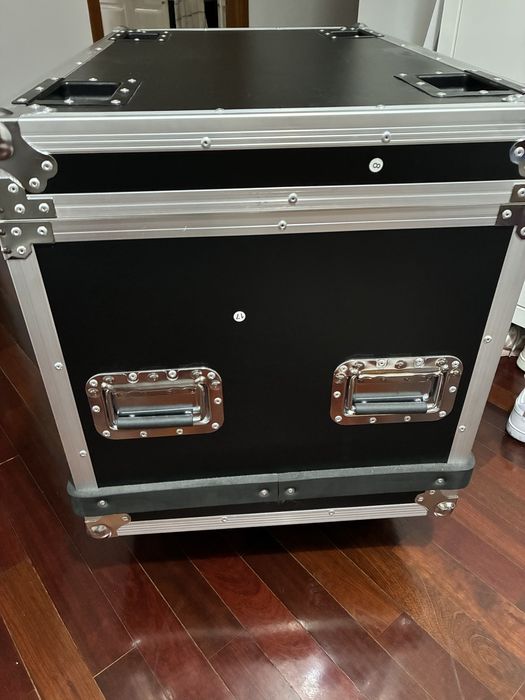Flight case - Caixa rigida