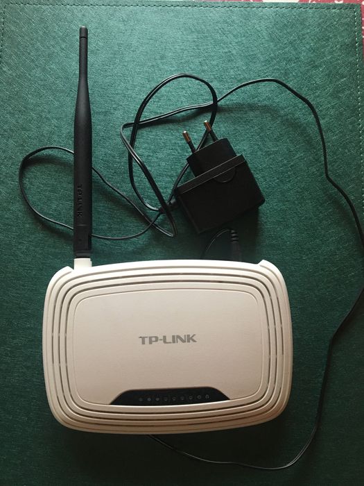 Router TP-LINK 1588