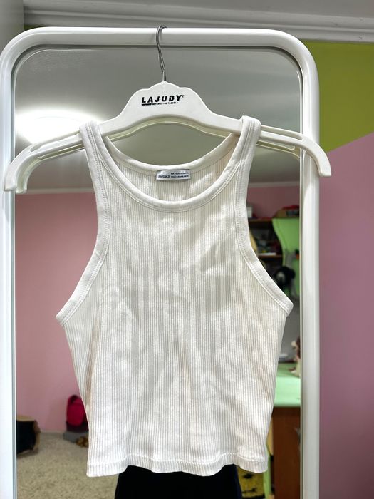 Бежево-білий топ bershka