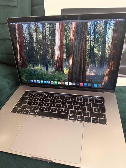 Apple MacBook Pro 15 A1990 * Intel i9 * 16GB RAM * 512GB SSD * PUDEŁKO