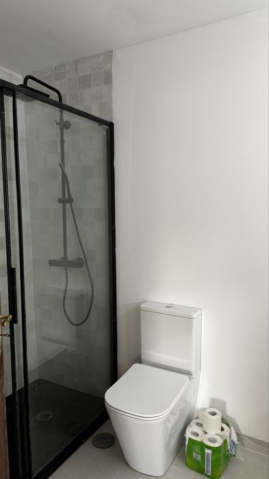 Apartamento T2, em fase final de remodelação