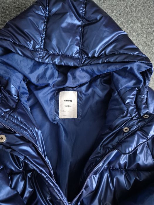 Granatowa zimowa kurtka Sinsay rozm. 134 cm