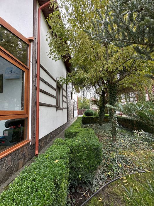 Елітний будинок з басейном , сауною , спортзалом біля Міського Озера