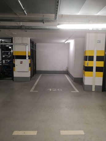 Miejsce parkingowe w garażu podziemnym - Aleja Wilanowska