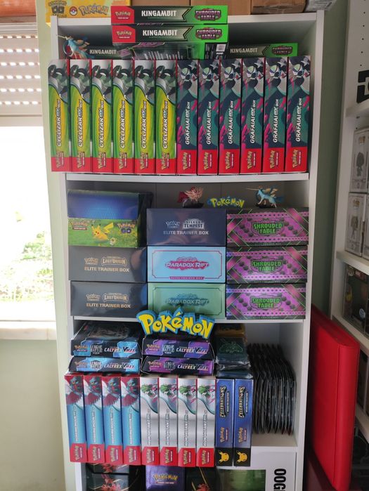 Caixa Acrílica para Booster Box! Pokémon TCG Vários Produtos Selados!