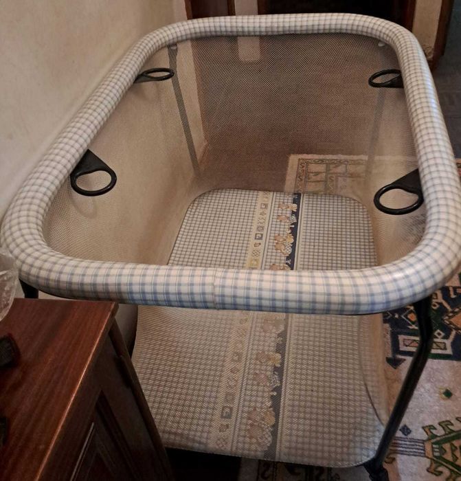 Parque de bebé como novo