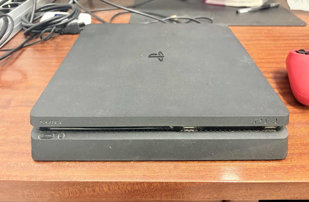 PlayStation 4 slim