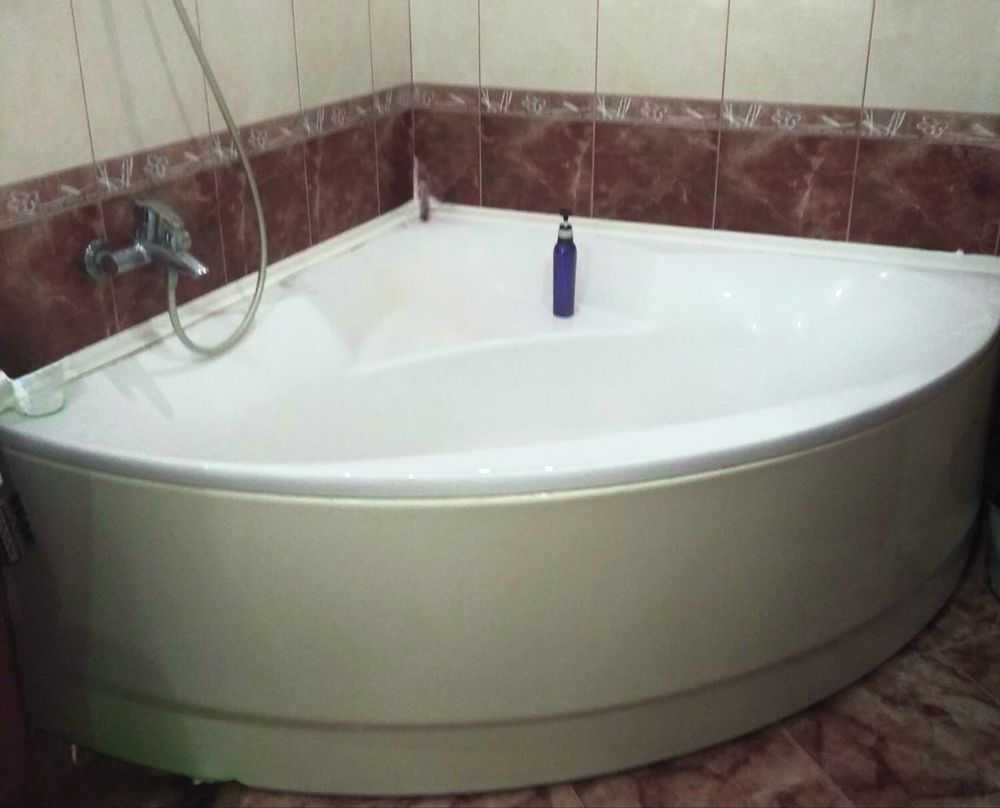 Продаю кутову ванну 150×150 | Гарний стан | 4000 грн