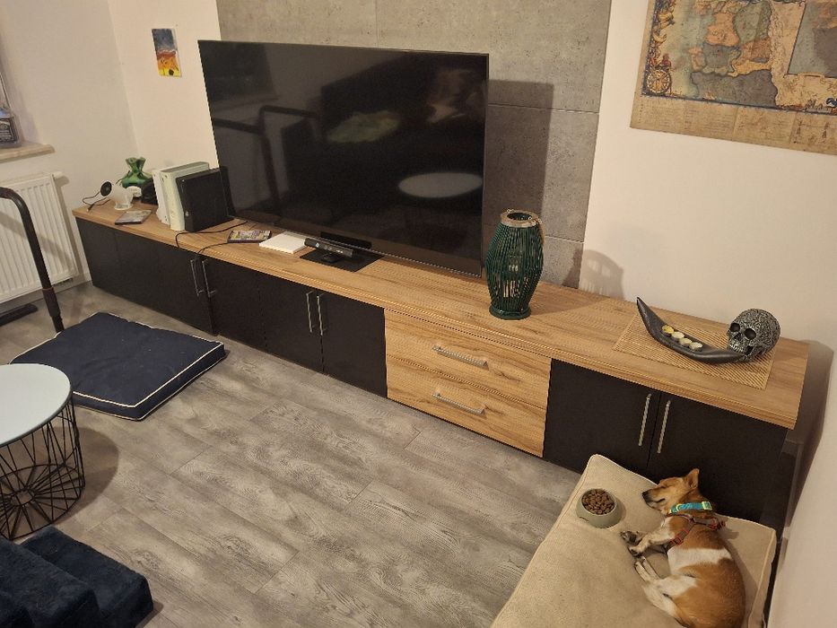 Szafka pod telewizor