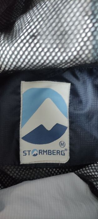 Sztormiak, kurtka przeciwdeszczowa Stormberg