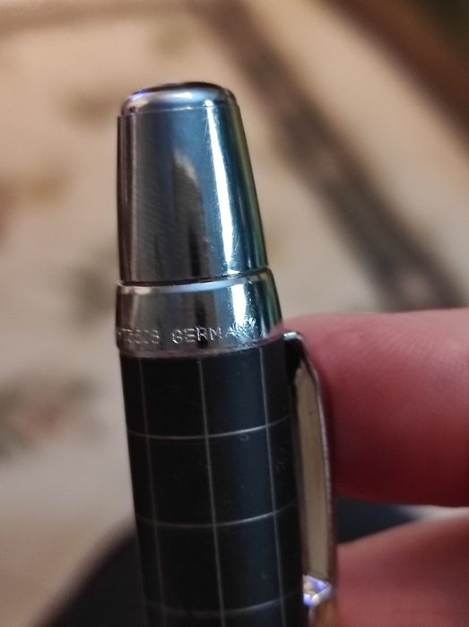 Esferográfica Mont Blanc como nova