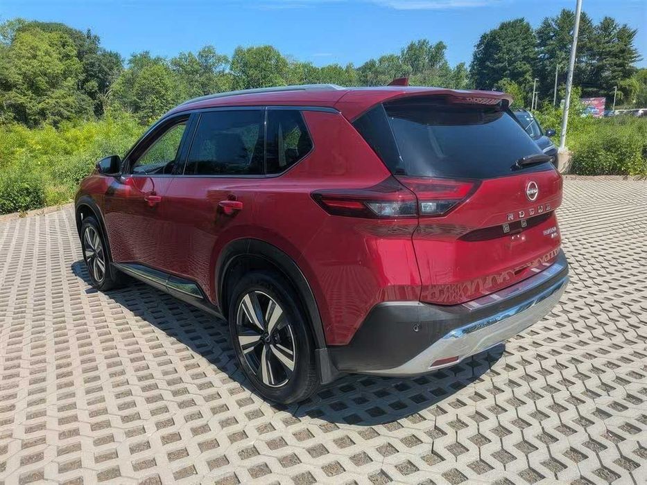Nissan Rogue Platinum      2022