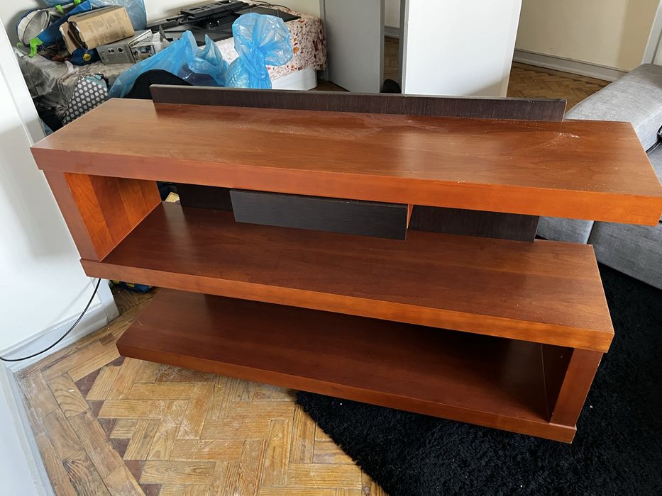 Aparador com espelho