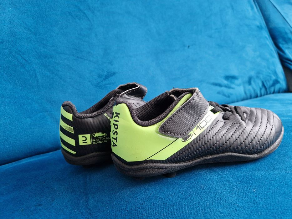 Buty piłkarskie dla chlopca, korki na rzepy, KIPSTA rozmiar 30