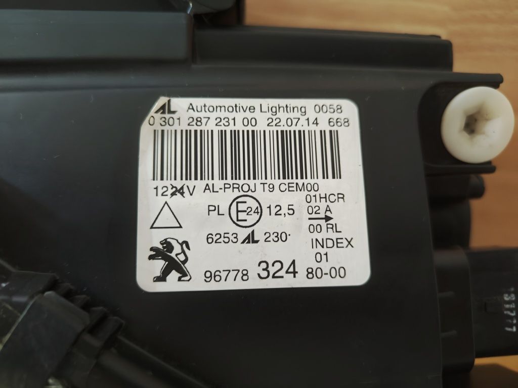 Peugeot 308 T9 lampa lewa full led kompletna IDEALNA