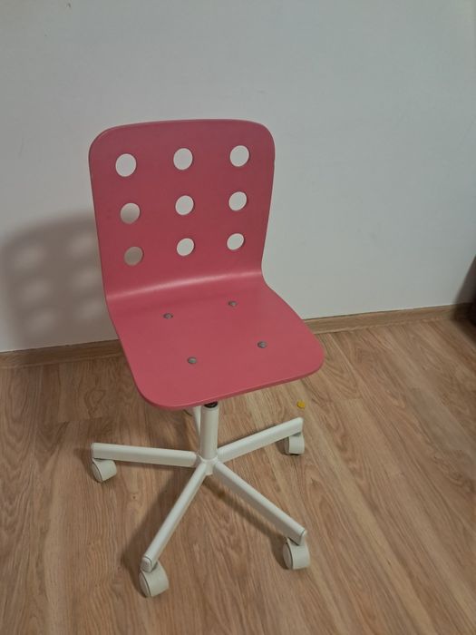 Krzesło obrotowe różowe