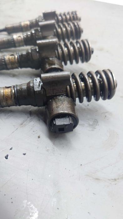 VW Volkswagen Passat B6 Audi A4 B7 2.0D TDi Pompowtryskiwacze