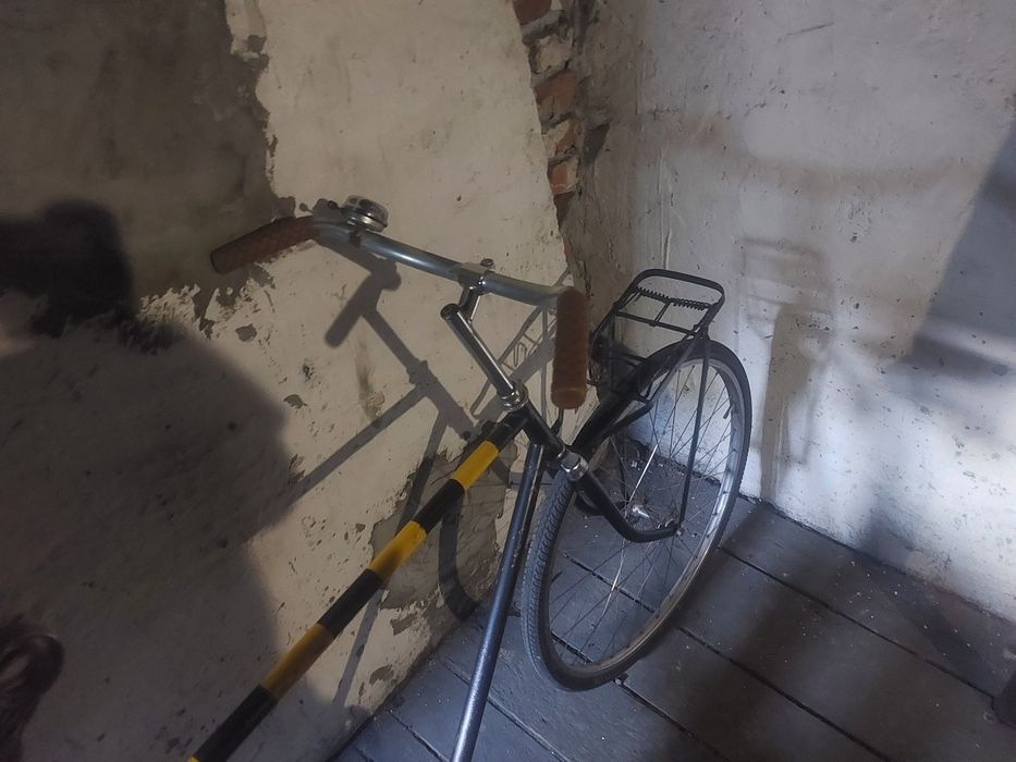 Stary zabytkowy rower prawdopodobnie ukraiński