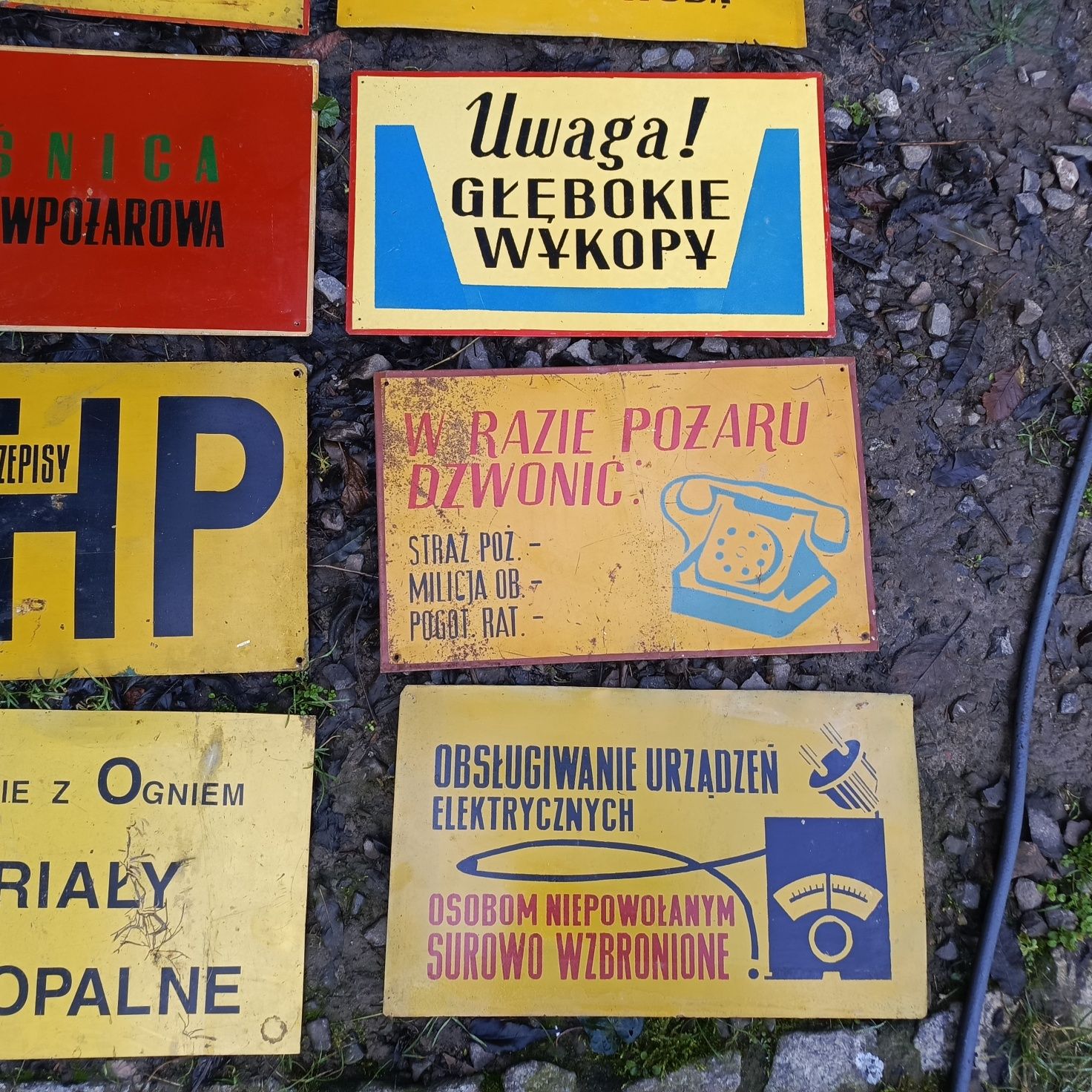 Stare metalowe tablice PRL