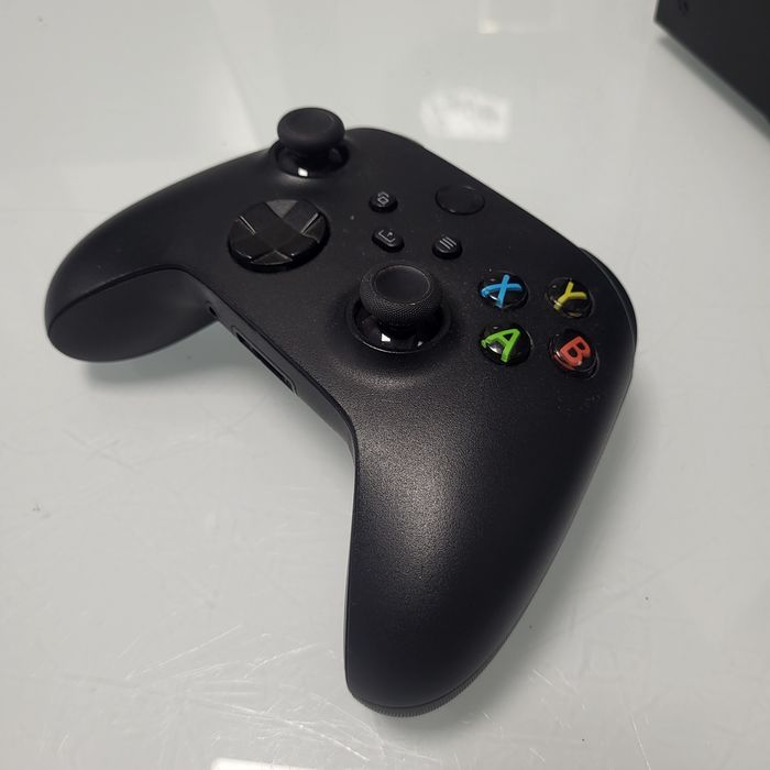 XBOX SERIES X plus PAD Stan idealny konsola 1tb