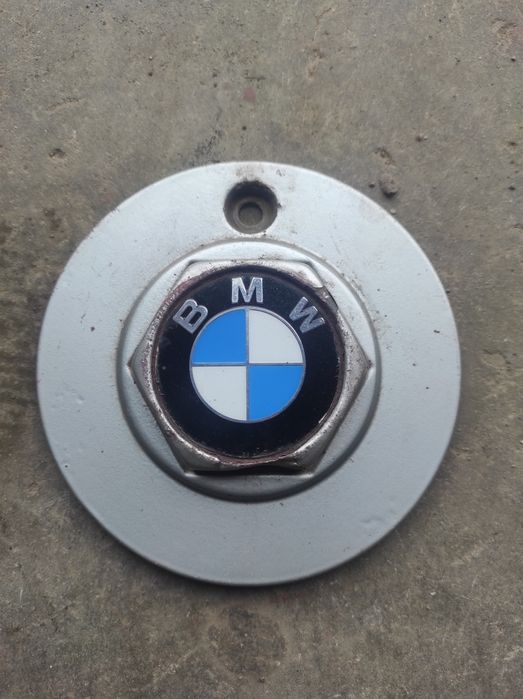 Продам колпак колеса BMW, в наличии 1 штука. .