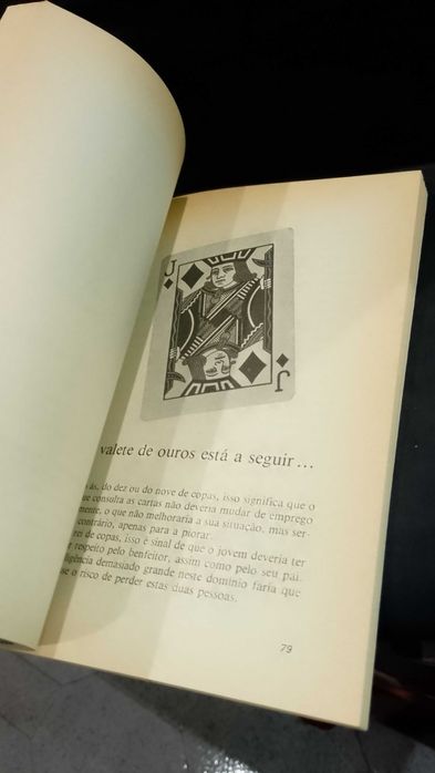 O seu futuro nas cartas - Louis Stanké