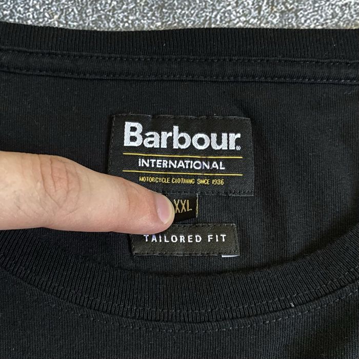 Футболка чоловіча від barbour international BIG center logo чорна
