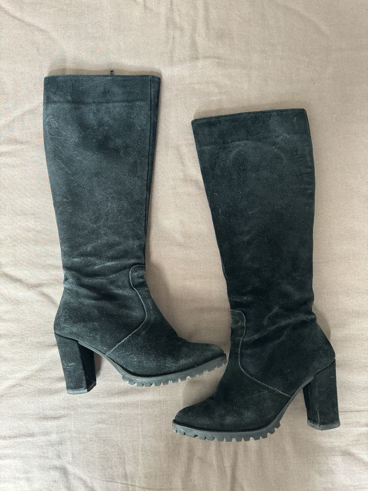 Botas pretas de cano alto de camurça - 37