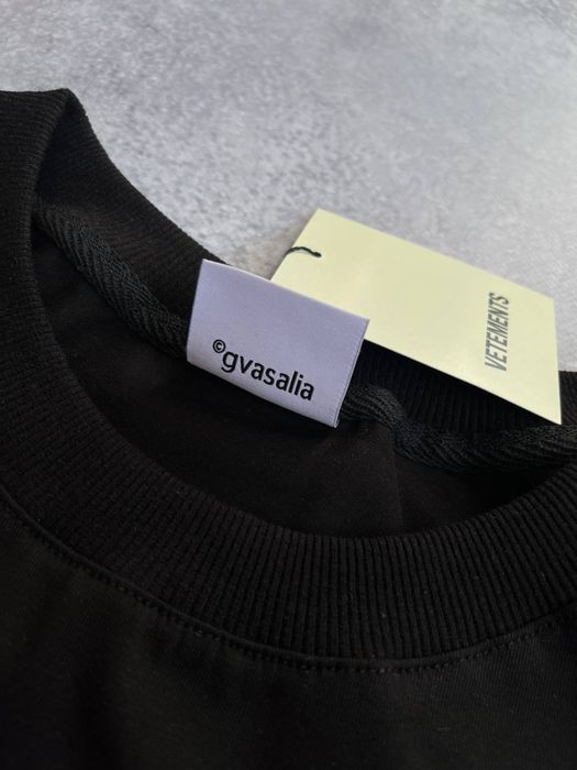 Футболка VETEMENTS с бирками оверсайз