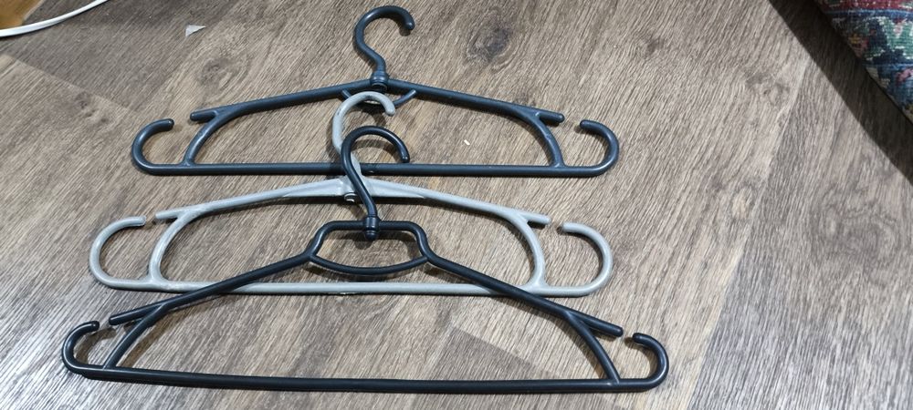 Вешалки для одежды