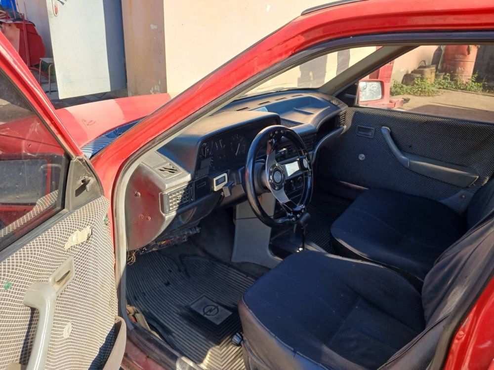Продам Opel Kadet 88 год 1.6 автомат