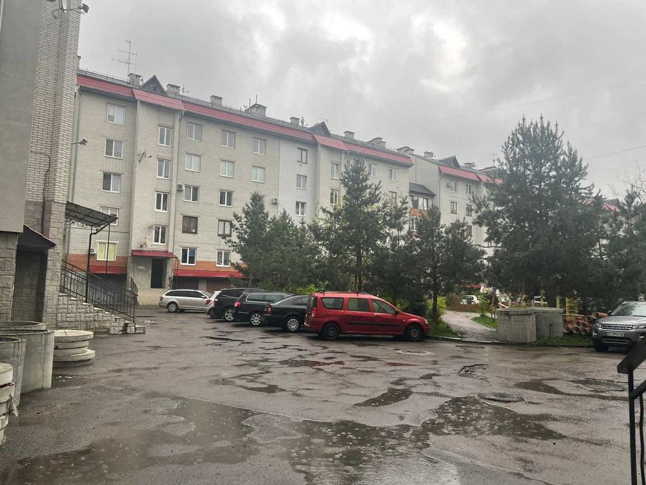 Продам 4-кім. квартиру, вул. Рубчака