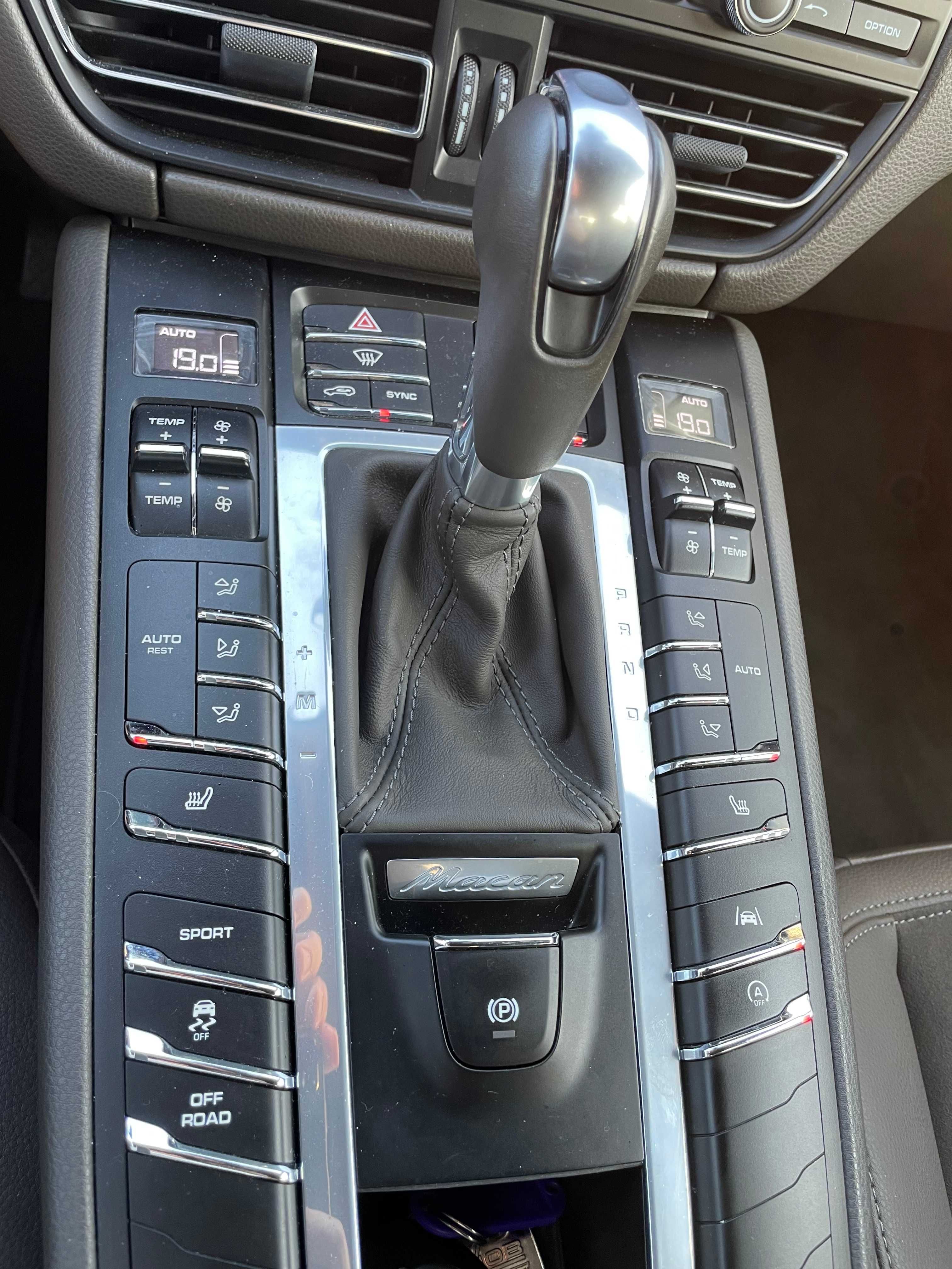 Porsche Macan salon PL