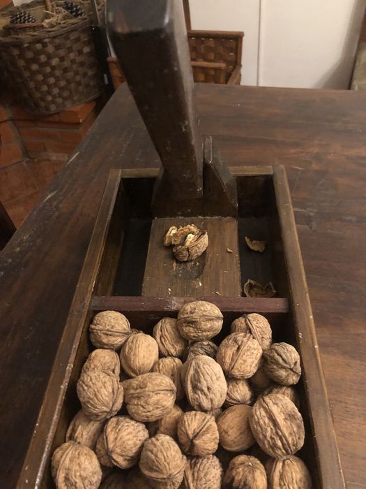 Quebra nozes de madeira