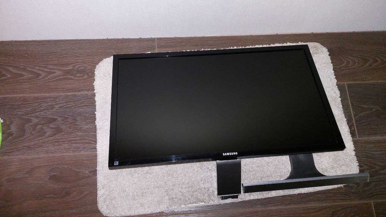 Комп'ютерний монітор Samsung, 4k