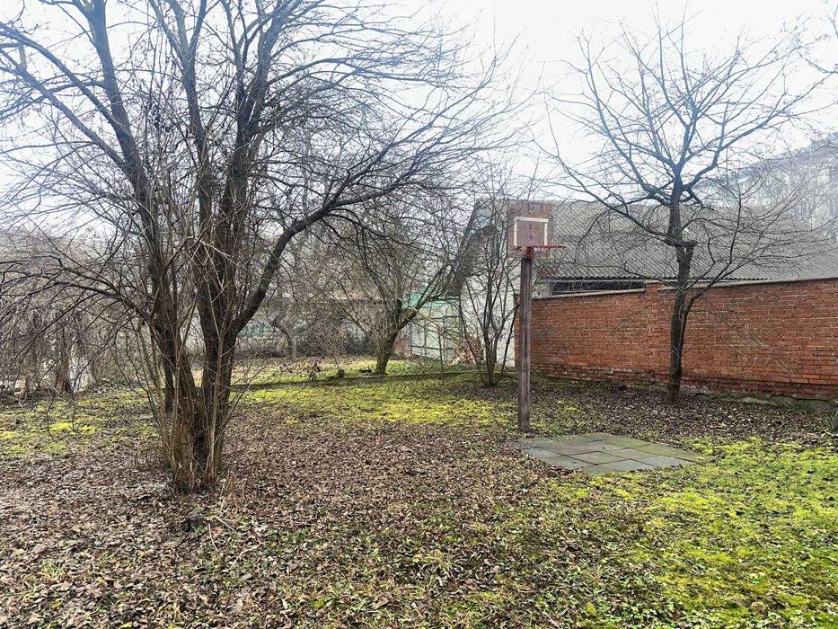 Приватний будинок р-н парку