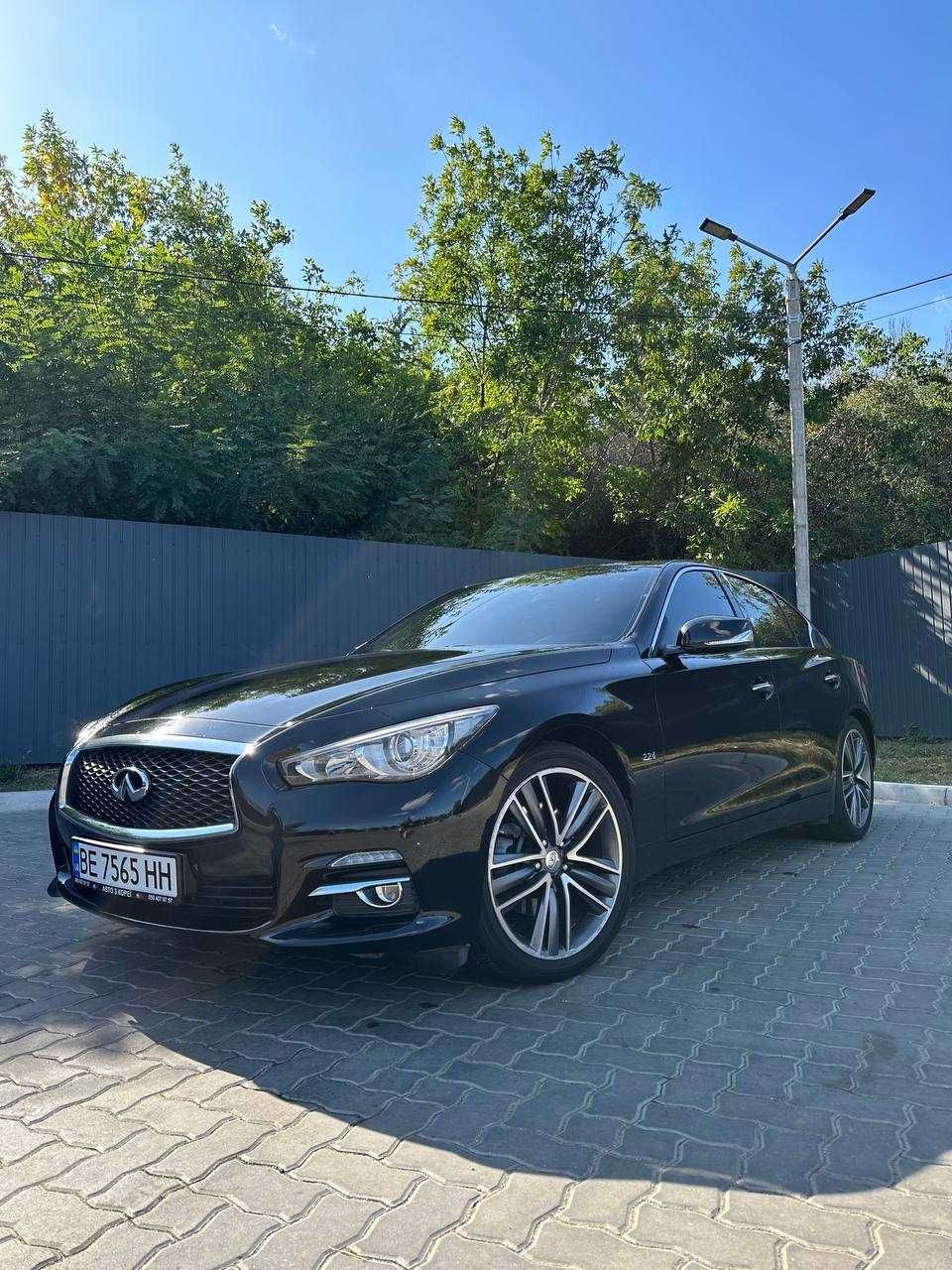 Infiniti Q50 2.2d 2015 год, пробег 114000 км.