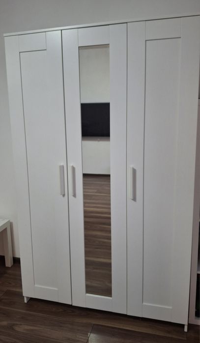 SZAFA trzy drzwiowa,biała jak nowa