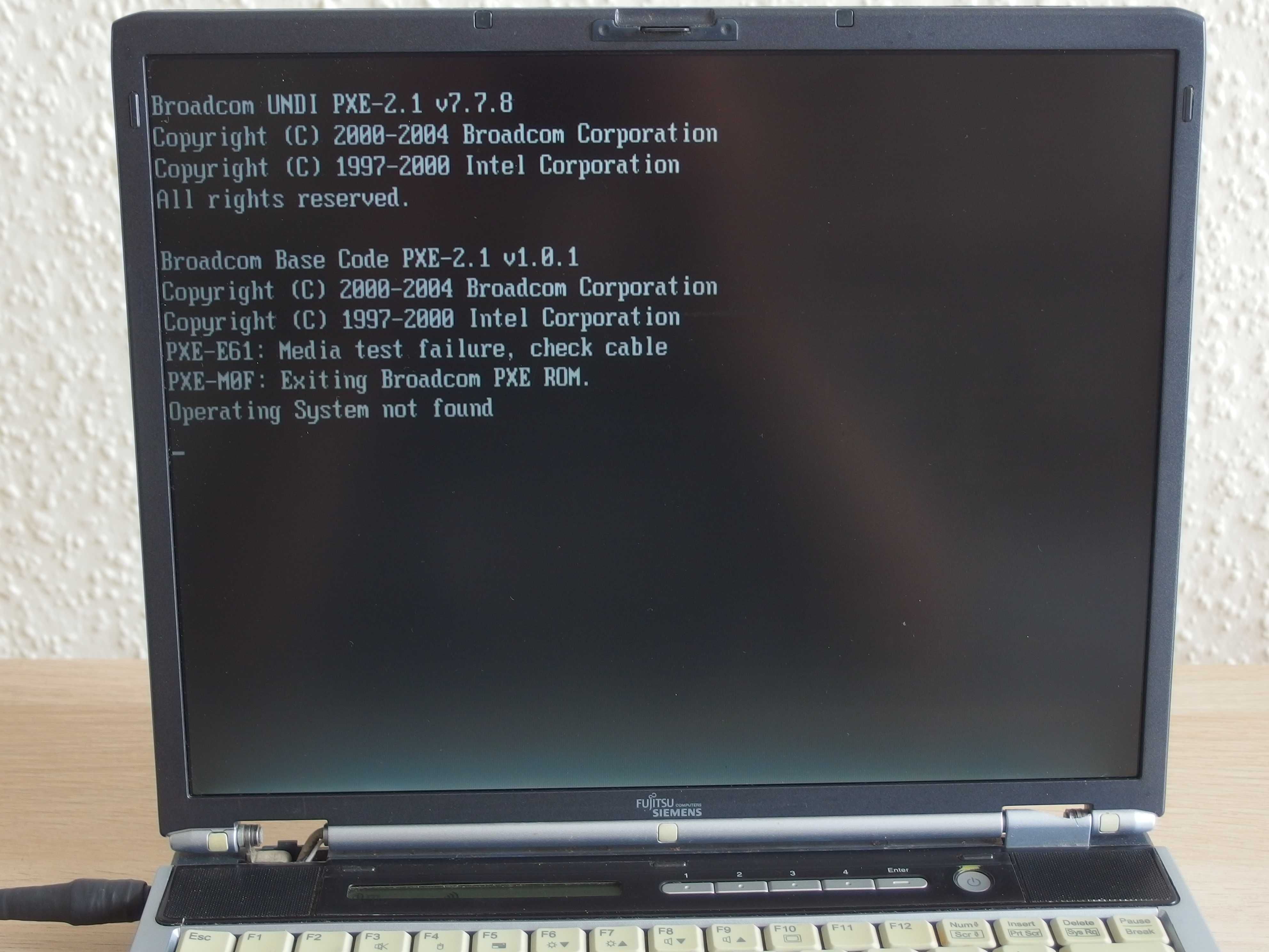 Laptop Fujitsu-Siemens  Lifebook S7020 2GB RAM DDR2