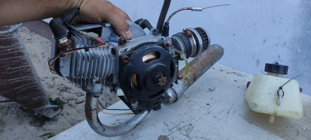 Silnik dwusuw 50ccm