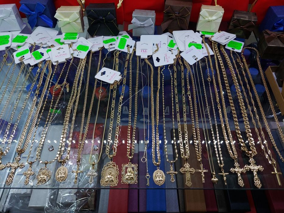 Ван Кліф,Van Cleef, медичне золото, Ван клиф прикраси, браслети, сереж