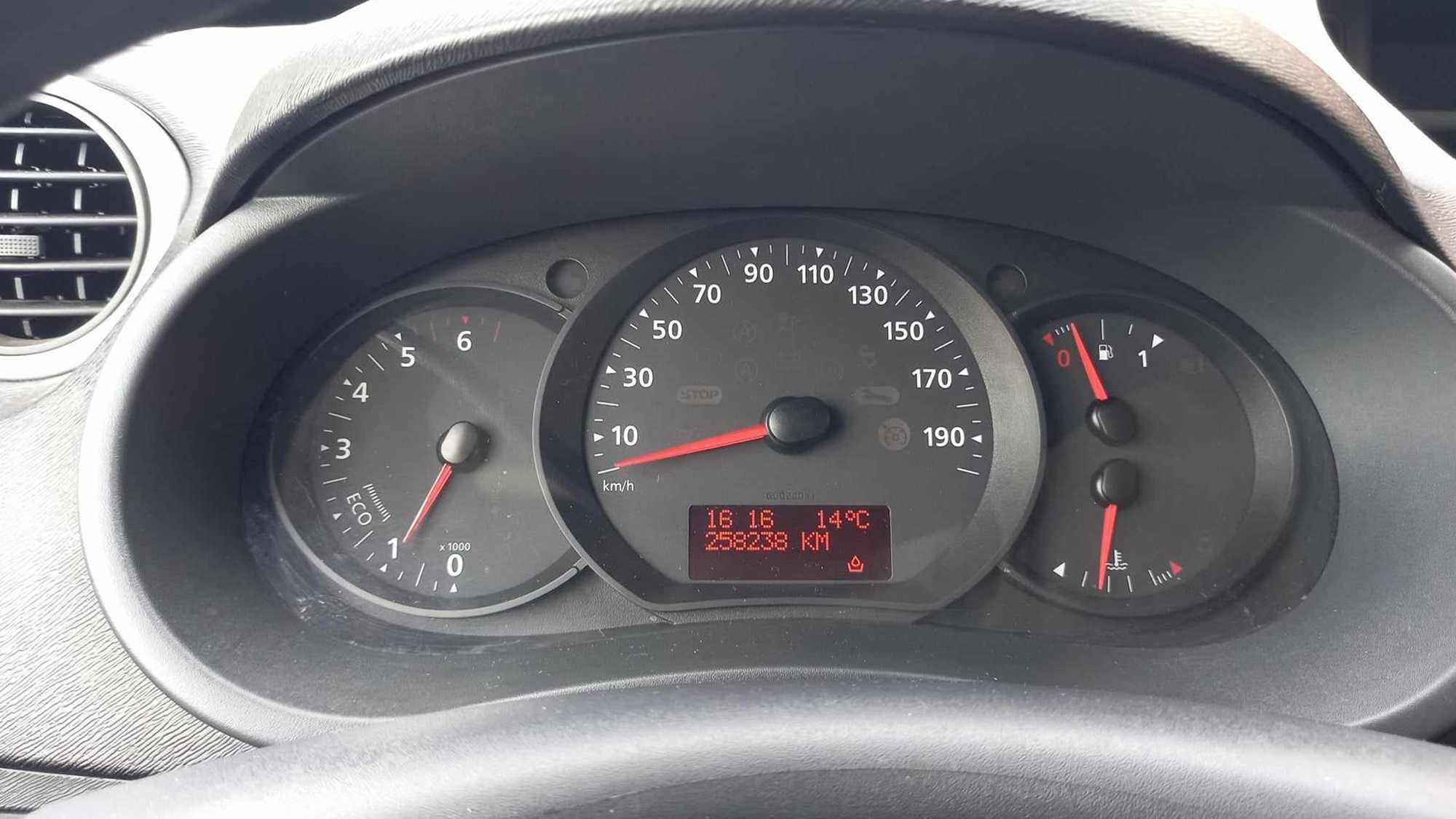 Renault Kangoo Dci 3lugares AC com iva dedutivel incluido no preço