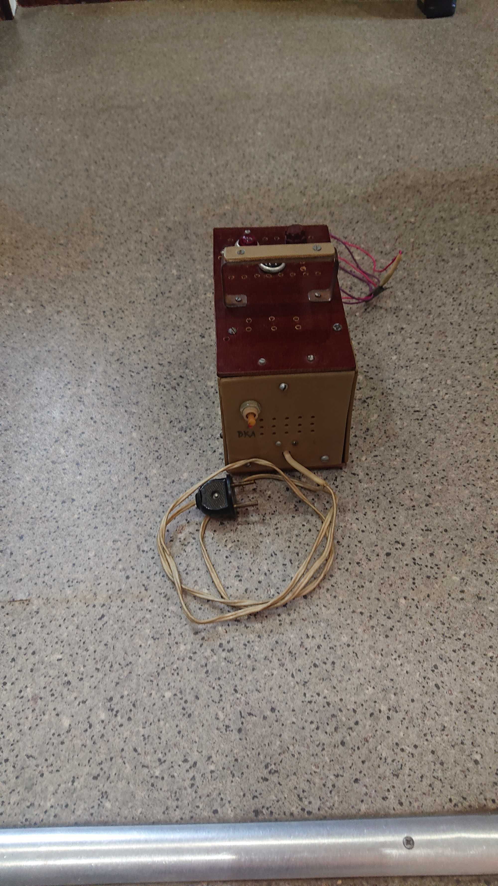 Зарядное устройство (блок питания) DC 19V 1,4А