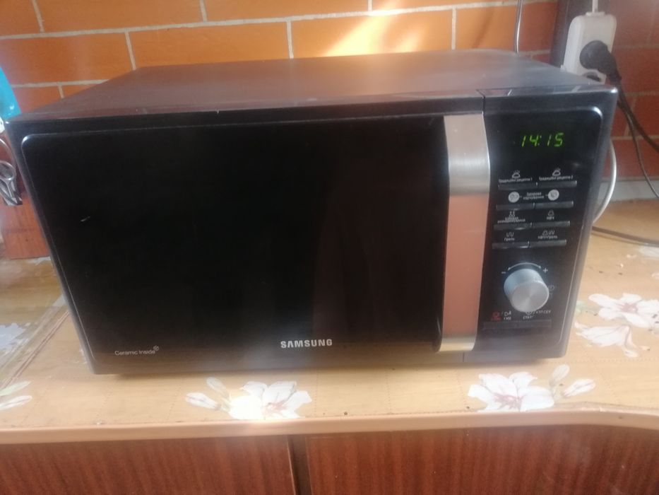 Продам микроволновку Самсунг