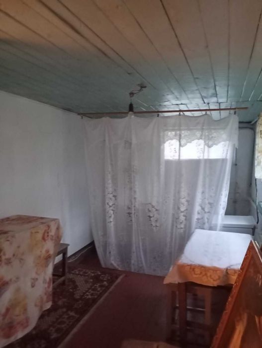 продам будинок з меблями   . 25 соток землі. Два котли на газ та дрова