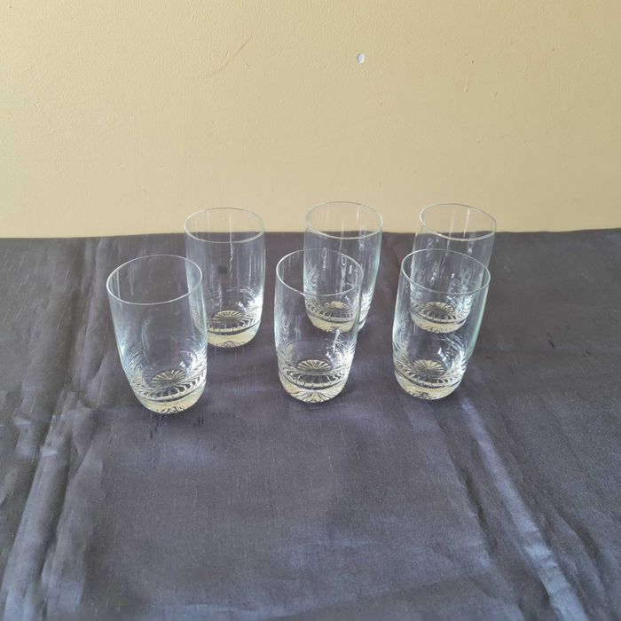 Szklanki "beczułki" . Okres PRL-u.