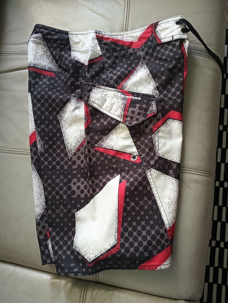 Calção volcom 28