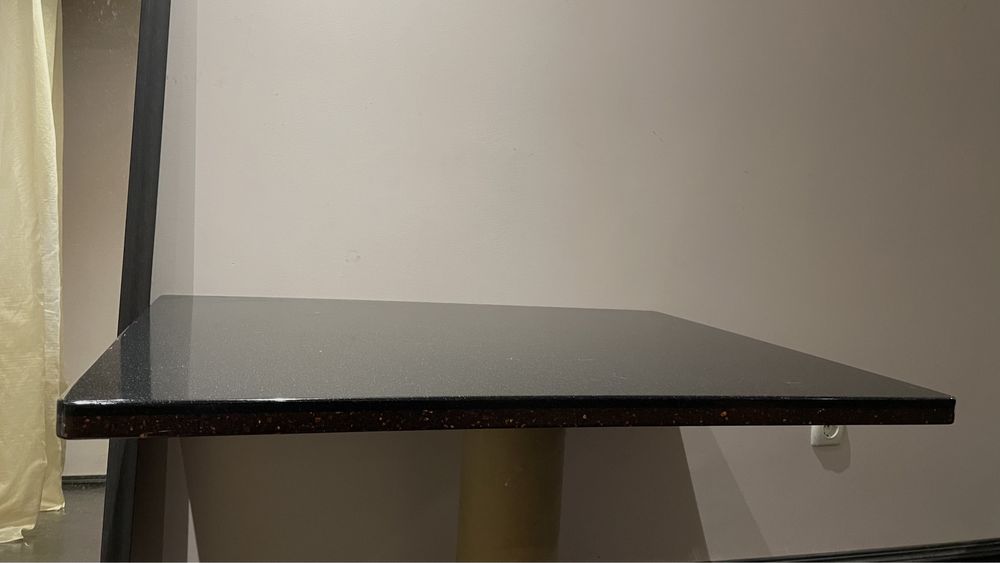 Столешница из акрилового камня